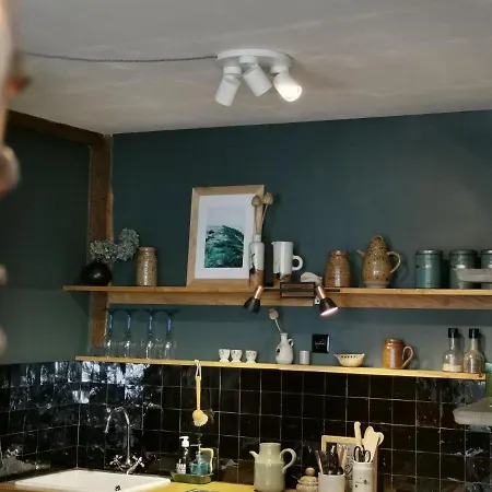 La Du Pecheur شقة