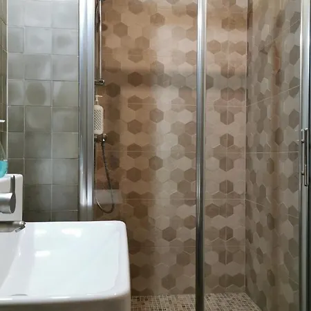 La Du Pecheur Honfleur